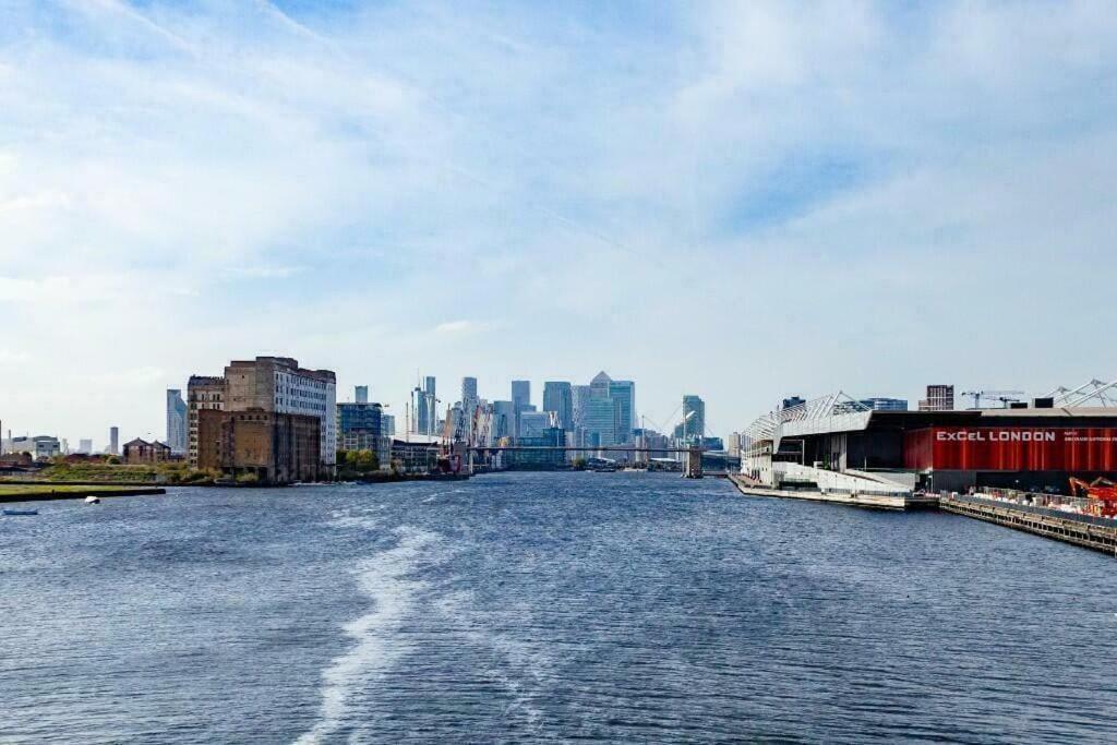 City Escape - Royal Wharf 伦敦 外观 照片